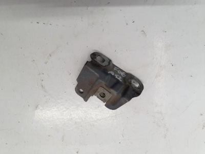 Bmw 6 f06 кронштейн крила правий перед a52 фото №1