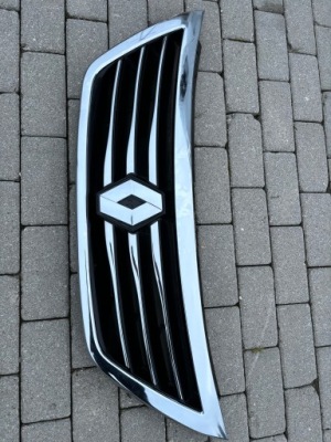 Renault latitude решітка радіатора 623109306r фото №1