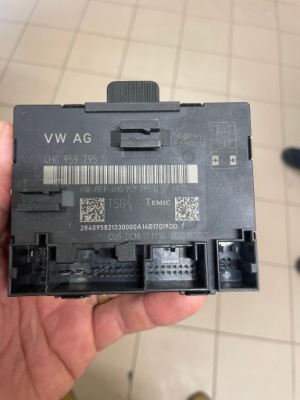 Модуль дверь audi a8 d4 lift 4h0959795d фото №1