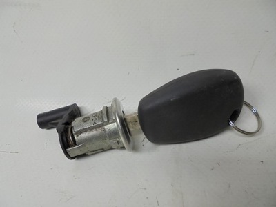 Вкладка замка ключ крышки дверь dacia sandero stepway i фото №1