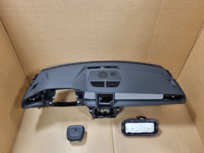 Polestar 2 панель приладів консоль air bag водій пасажир оригінальна фото №1