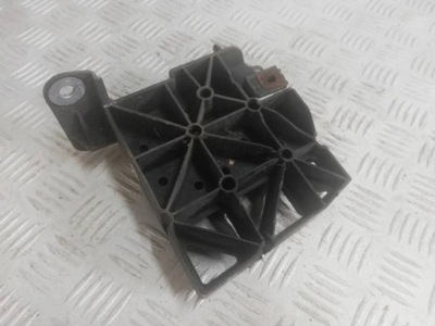 Зона правая кронштейн smart forfour ii a453 620928591r фото №1