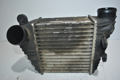 Радиатор интеркулер seat toledo ii 1j0145805h фото №1