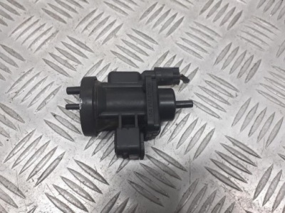 Клапан вакуумa mercedes w210 2.5 td 005450427 фото №1