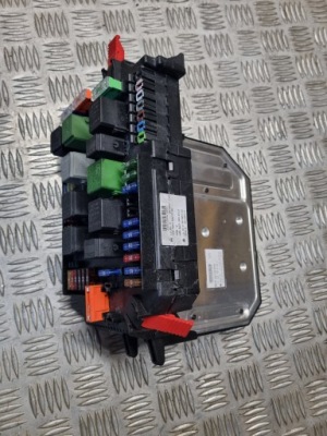 Модуль коробка предохранителей mercedes a2215402862 фото №1