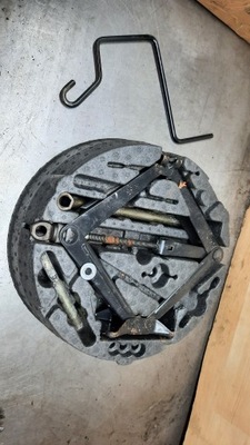 Вкладиш колеса запасного fiat croma ii 05-10r фото №1