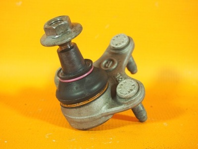 Audi q3 83a шаровая опора рычага правый 3c0407366b фото №1