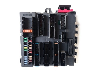 Коробка предохранителей opel vectra c 13205777 фото №1