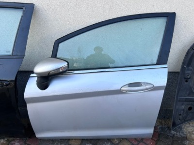 Двері перед лівий ford fiesta mk7 фото №1