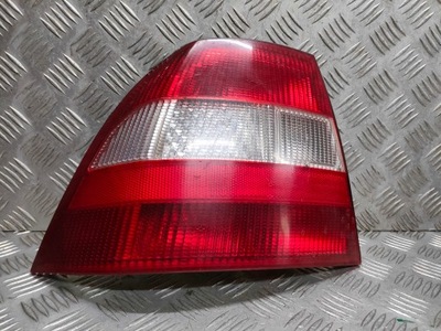 OPEL VECTRA B HB BERLINA FARO IZQUIERDO PARTE TRASERA 37370748  