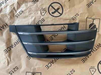 Решітка бампера перед права audi q7 4m0807682f фото №1