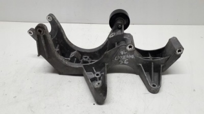 Porsche cayenne 1 3.6 кронштейн генератора 022260087f фото №1