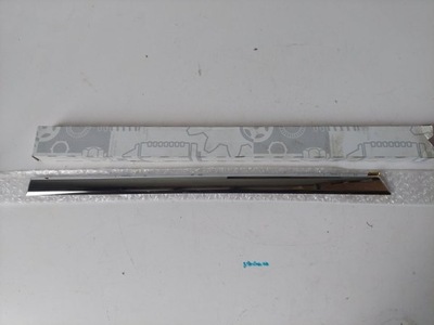 Mercedes glk x204 08- молдинг двері правий задня хром фото №1