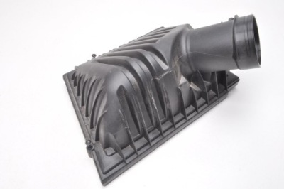 Bmw f40 f44 2.0 корпус фільтра повітря верхній 8655834 фото №1