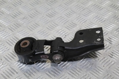 Кронштейн подушка двигателя toyota yaris iii lift фото №1