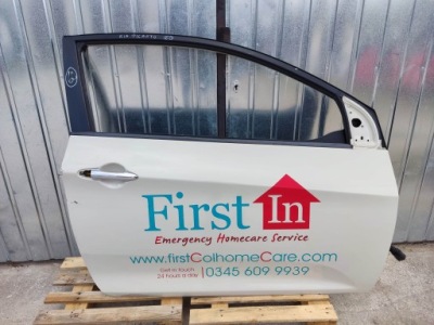 Дверь правое kia picanto ii 3 дверь m9y 11-16 фото №1