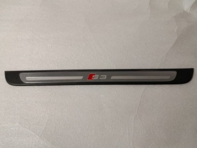 Audi a3 s3 8v молдинг накладка порог 8v4853491d фото №1