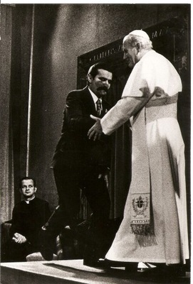PAPIEŻ JAN PAWEŁ II -LECH WAŁĘSA -fotografia -Watykan -1981 rok