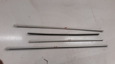 Молдинг ущільнювач комплект cayenne i 06- фото №1