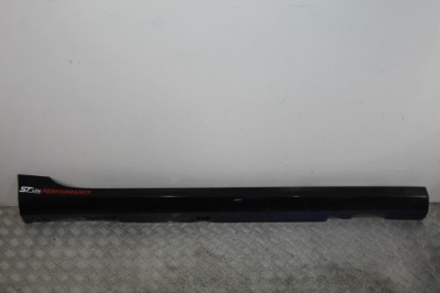 Накладка поріг поріг правий fiesta mk8 h1bj-a10154-bb фото №1