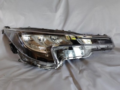 Фара led правая  перед corolla e210 81110-02s70 фото №1