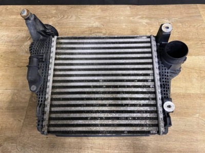 Интеркулер левая porsche macan 95b145803a фото №1