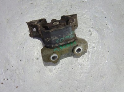 Кронштейн подушка двигуна opel combo c 1.3 cdti фото №1