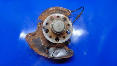 Поворотний кулак лівий перед mercedes w203 00-07 rok фото №1