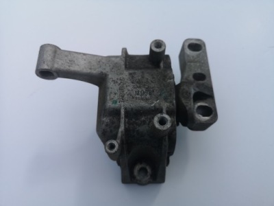 Vw tiguan 2,0 tdi подушка двигуна 5n0199262l фото №1