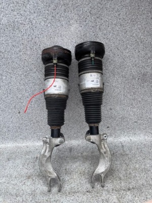 Audi q7 q8 touareg амортизатор 4m0616039ac фото №1