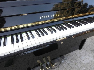 PIANINO ** YOUNG CHANG U 109 ** CZARNY ORYGINAŁ LATA 90 NA GOTOWO