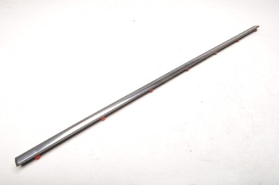 Mercedes w123 230e молдинг двері лівий задній задні 85r фото №1