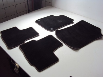 Комплект килимки vw up lift gti 2016- фото №1