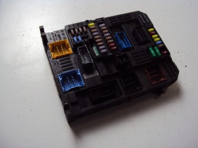 Модуль коробка bsi peugeot 3008 ii 208 ii 2016- фото №1