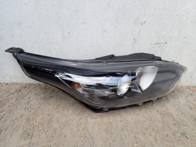 Лампа права фара правий led kia ceed cee'd cd iii 2018-2022 92102-j7051 фото №1