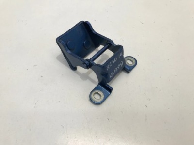 Volvo xc40 петля крышки багажника 720 31663169 фото №1