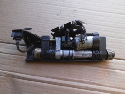 Механізм підголівник сидіння правий задня mercedes w221 фото №1