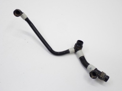 Пабтрубок  шланг трубка воды 1077577-00-f tesla model 3 3d3 3d5 21r фото №1