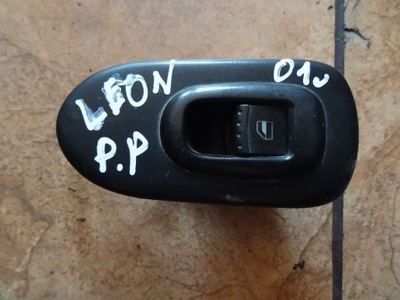 LEON I 1.9SDI 01' ПЕРЕКЛЮЧАТЕЛЬ СТЕКЛА ПРАВАЯ ПЕРЕД 1M0867164