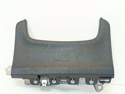 Toyota prius iii 09-15 lift подушка повітряна подушка безпеки колінна 2014 1,8 фото №1