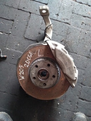 Mercedes w205 4 matic 2,0 cgi поворотний кулак mcperson перед ліва фото №1