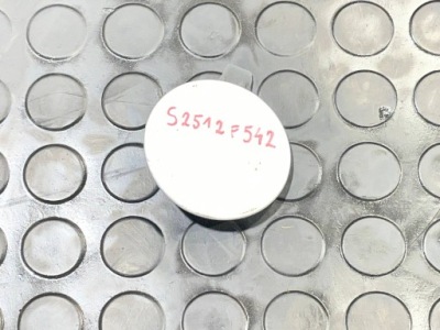 Tesla model 3 рестайлінг  23- performance заглушка фаркоп перед передня фото №1