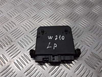 Модуль дверь левый перед mercedes w210 2108207526 фото №1