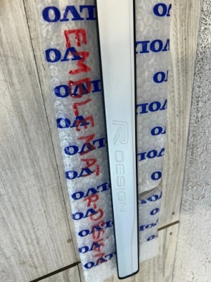 Volvo 31672957 емблема r-design фото №1