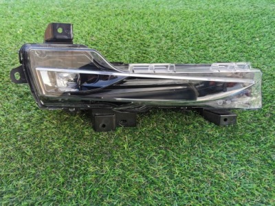 Tesla model 3 y протитуманна фара led правий перед повний! фото №1