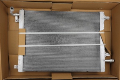 Радиатор jaguar e-pace x540 2017 - фото №1