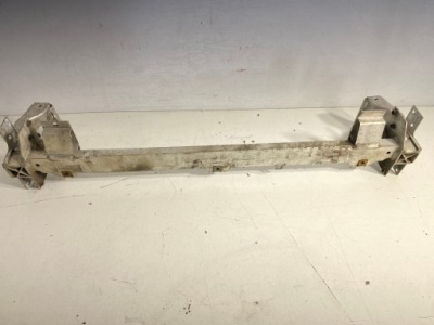 Балка бампера перед передня mercedes w246 eu фото №1
