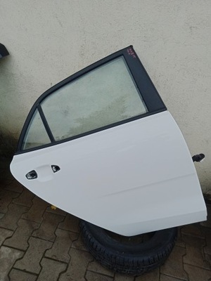 Kia rio iv v двері правий задня задні 2017- фото №1