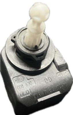 Hella моторчик регулировки света 088830-hlo фото №1