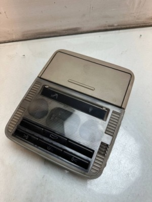 Alfa romeo 159 лампа освещение кабины 156061550 фото №1